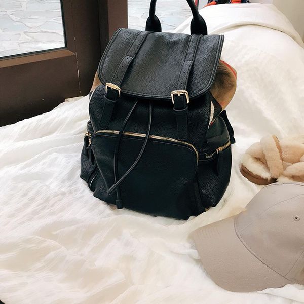 men women designer backpacks big capacity fashion travel bags bookbags classical style good quality 2019 new fashion